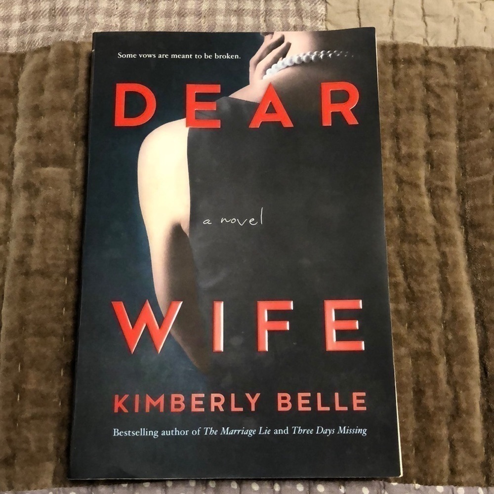 ⭐️ 3/$20 Dear Wife book Kimberly Belle ⭐️